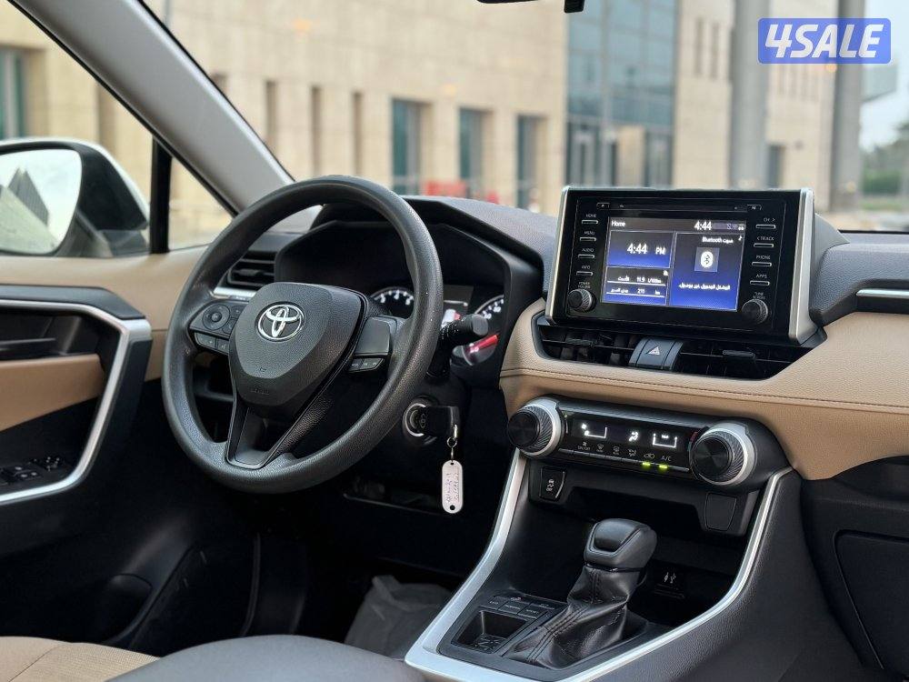 تويوتا RV4 موديل 2019 بحاله الوكاله شرط الفحص14