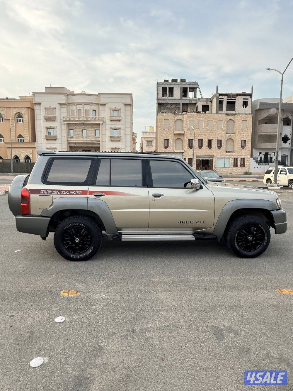 للبيع سوبر سفاري وارد الإمارات3