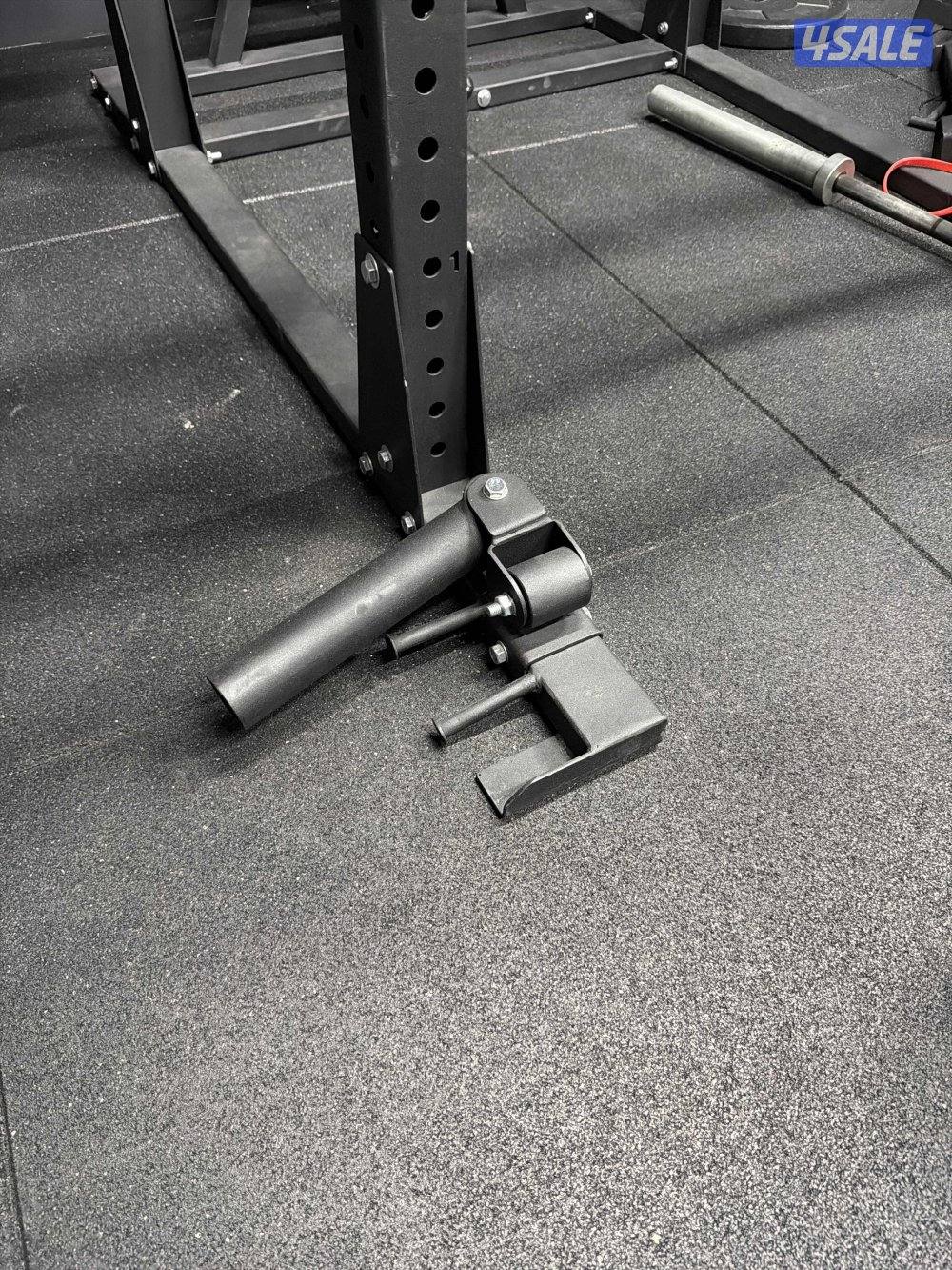 راك ثابت مع جهاز كيبل - استخدام قليل جدا3