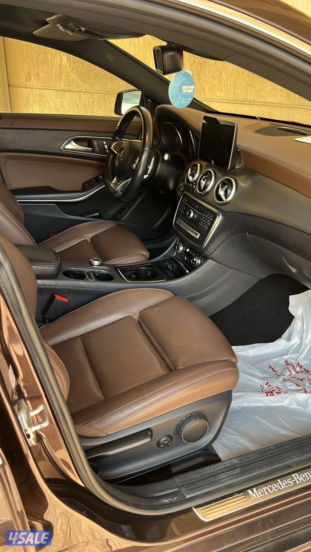 مرسيدس CLA250 موديل 2018 البشر اللون بني داخل جلد تان ماشي 100الف.5