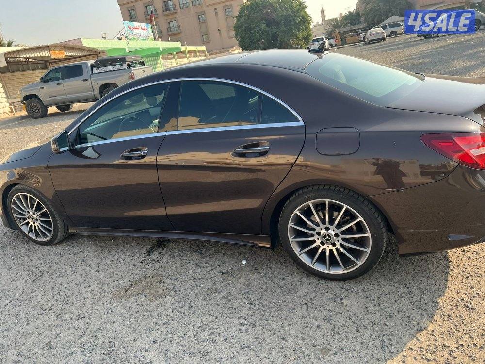 مرسيدس CLA250 موديل 2018 البشر اللون بني داخل جلد تان ماشي 100الف.7
