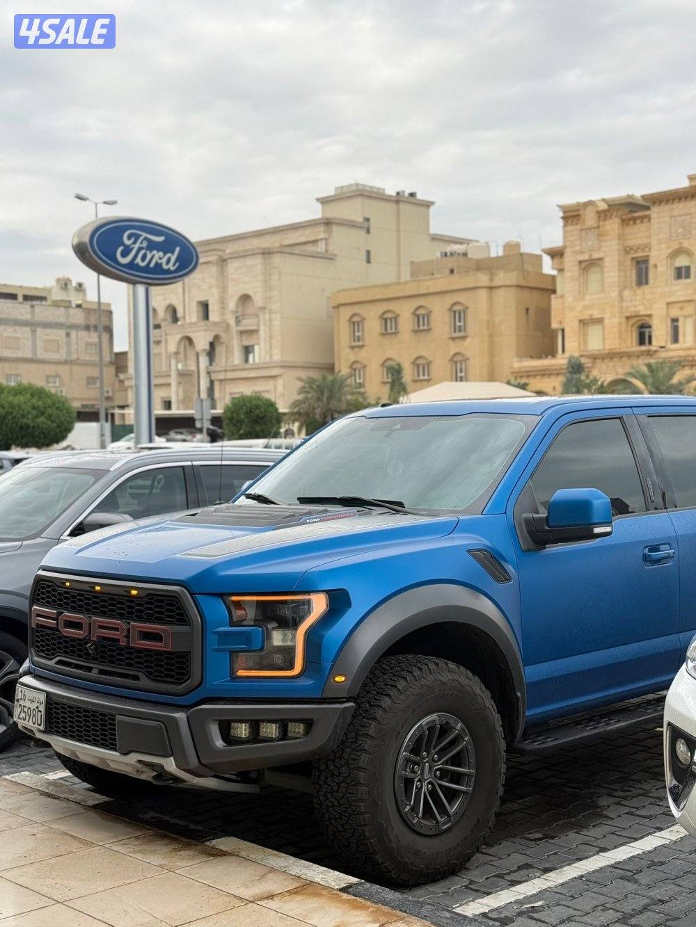 2019 Ford Raptor1