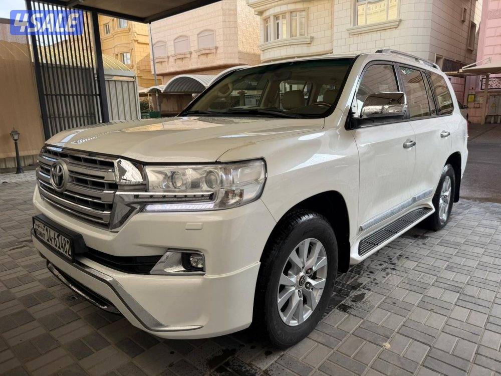 لاند. كروز الساير موديل 2016 عداد 233 الف4