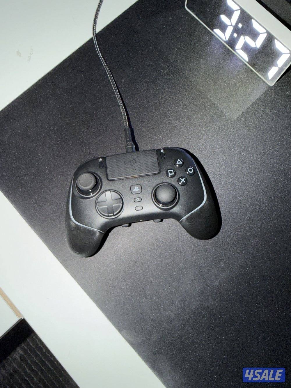 يده سوني Razer Wolverine V3 Pro جديده استعمال اقل من يوم0