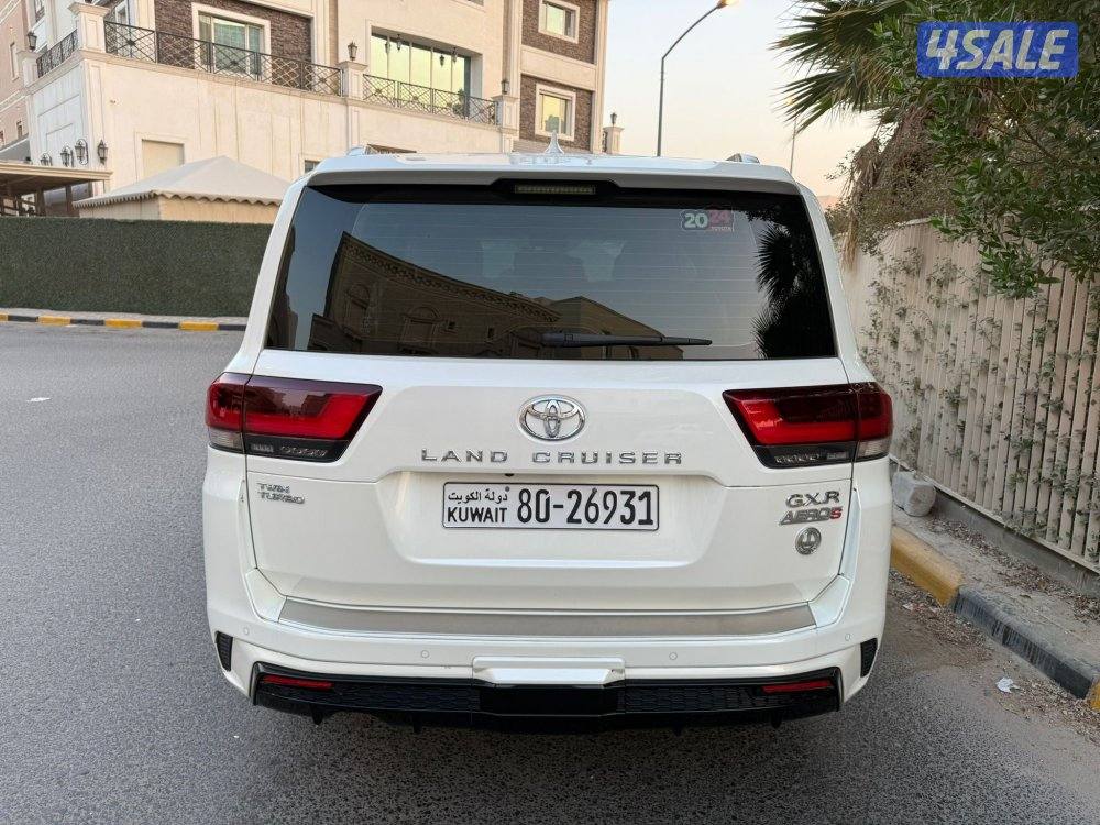 لاند كروز 2024 ايرو S تون تيربو بحاله الوكاله عداد 78 الف4