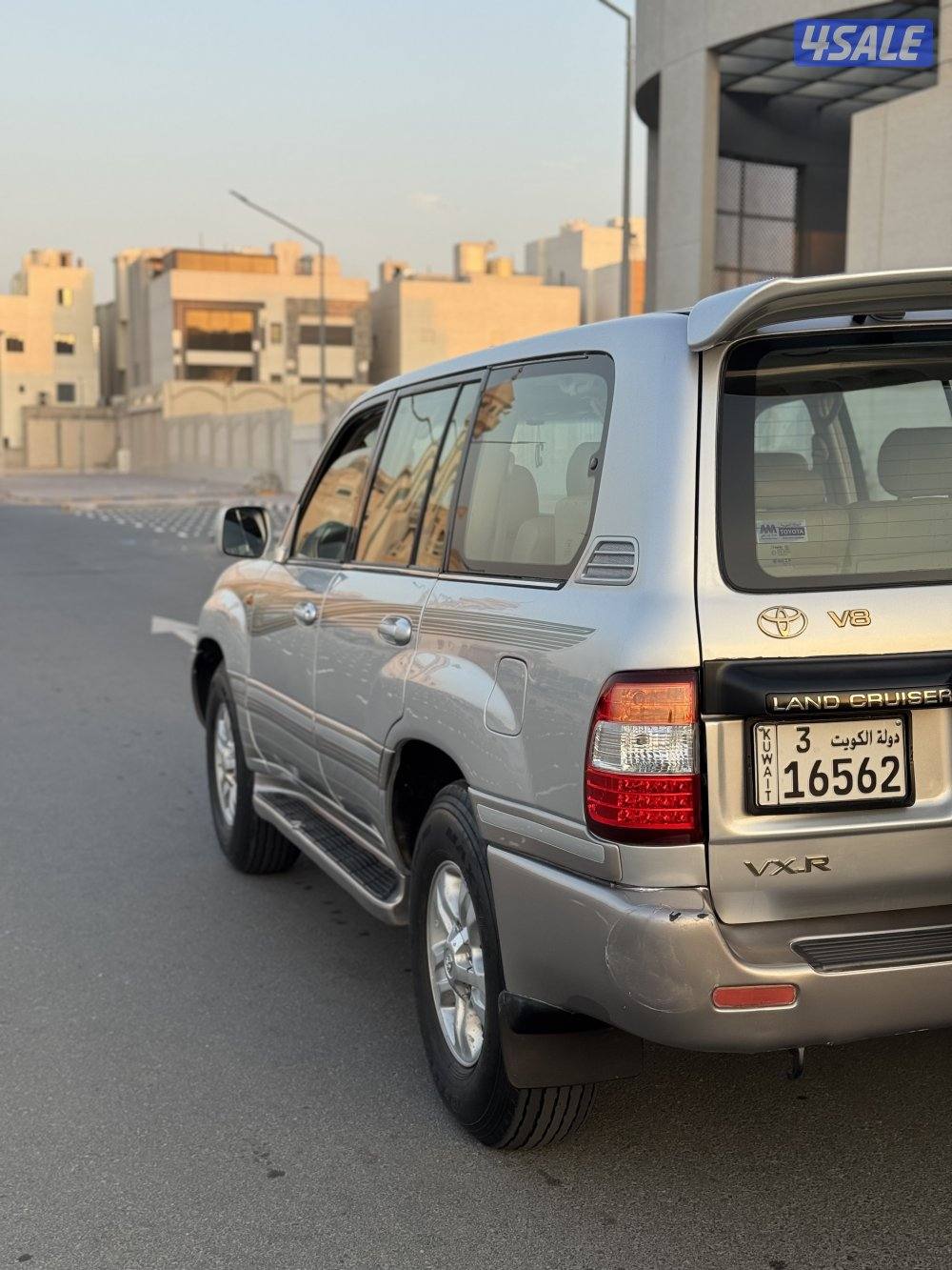 للبيع لاند فيكسار3