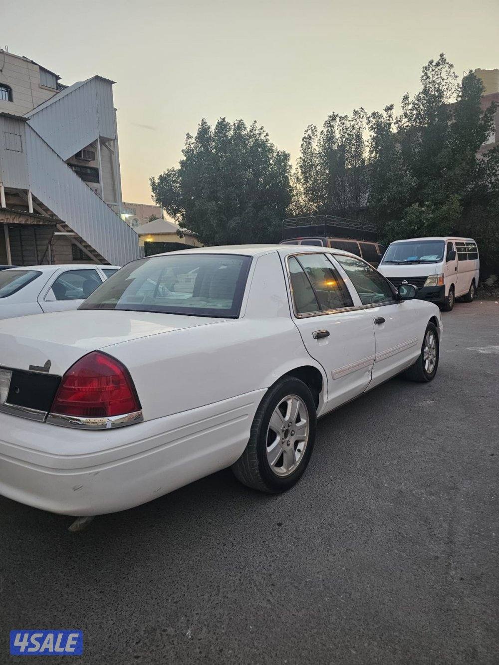 كراون فكتوريا 20122