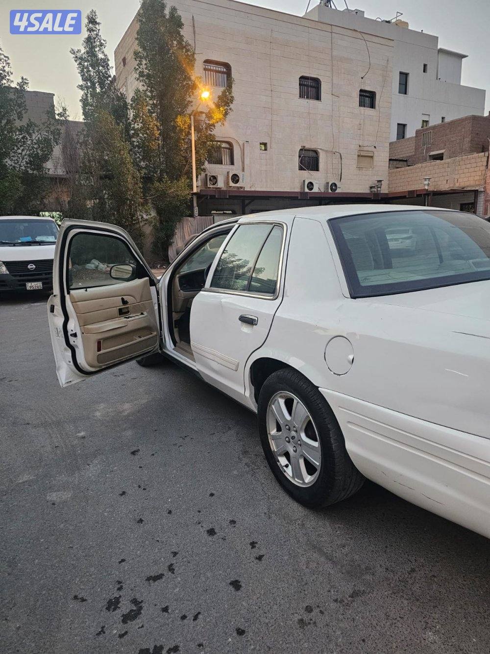 كراون فكتوريا 20123