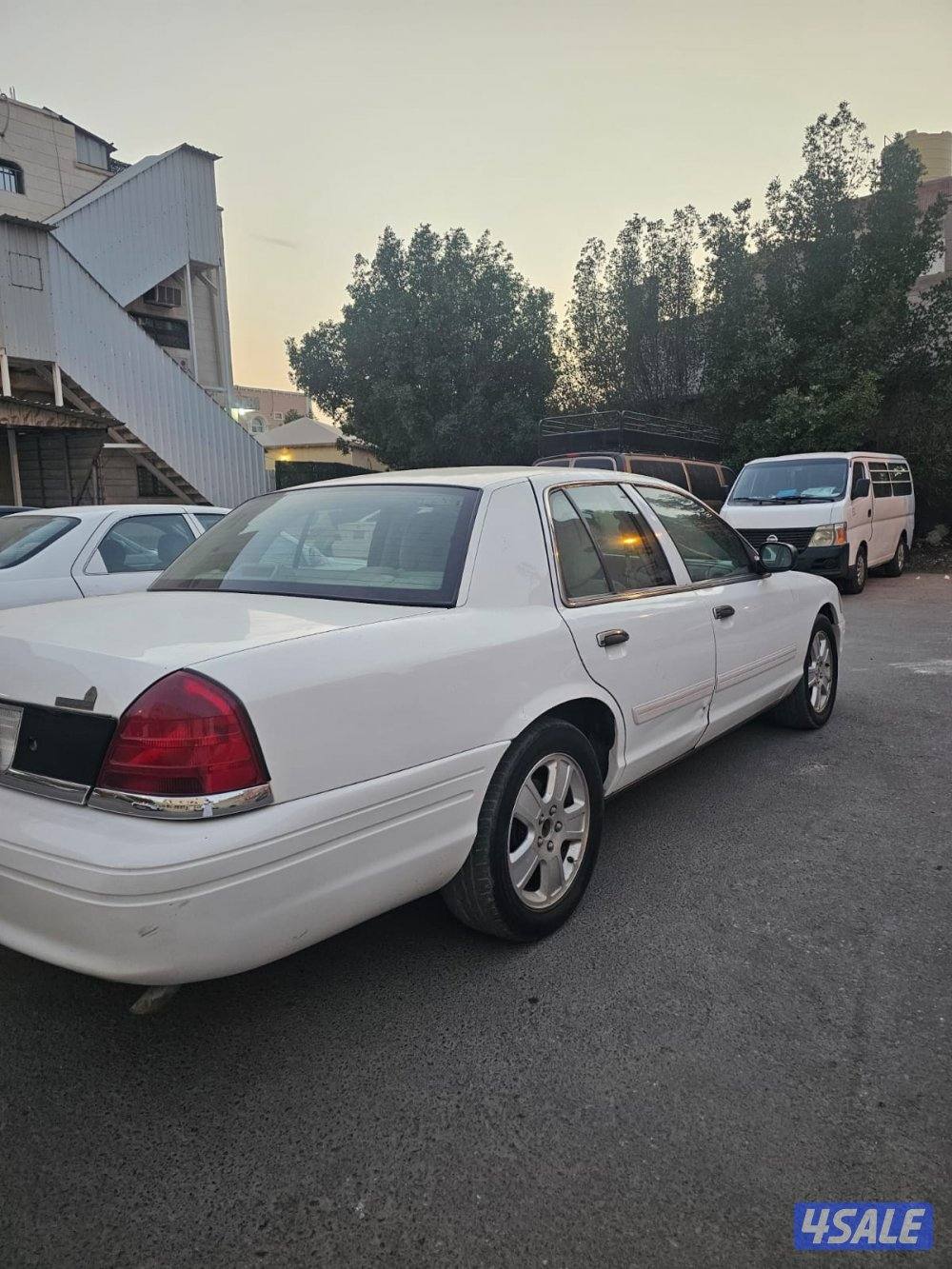 كراون فكتوريا 20127