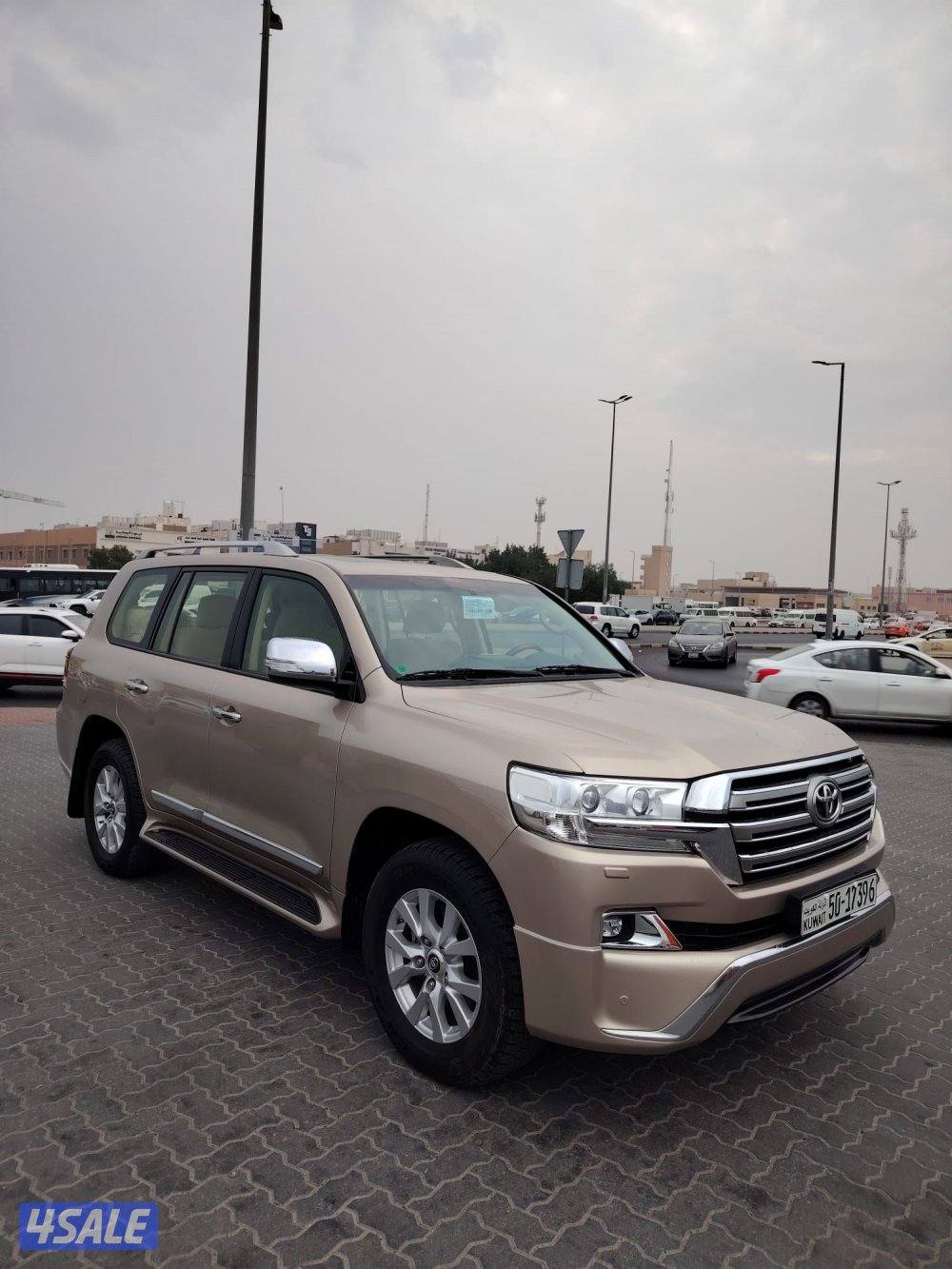 لاند كروز 2017 الساير مخمل عداد 164 الف2