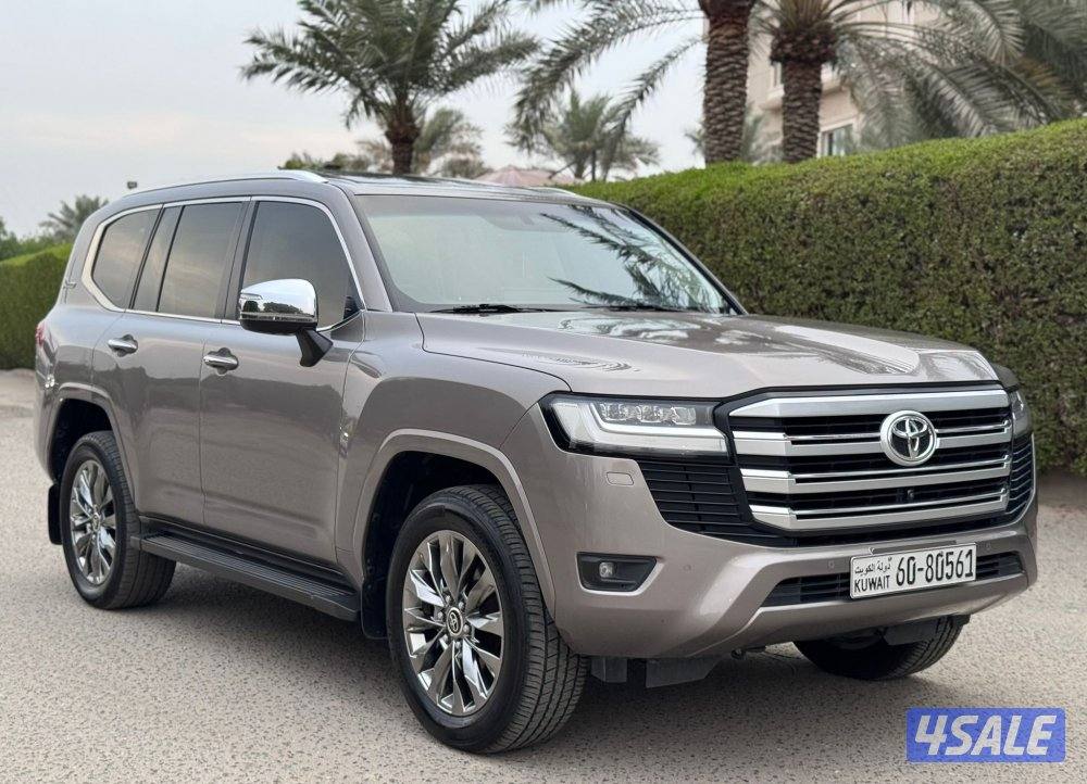 لاندكروزر VX ٢٠٢٢ ماشي ٣٥ صبغ الوكاله بالكامل0