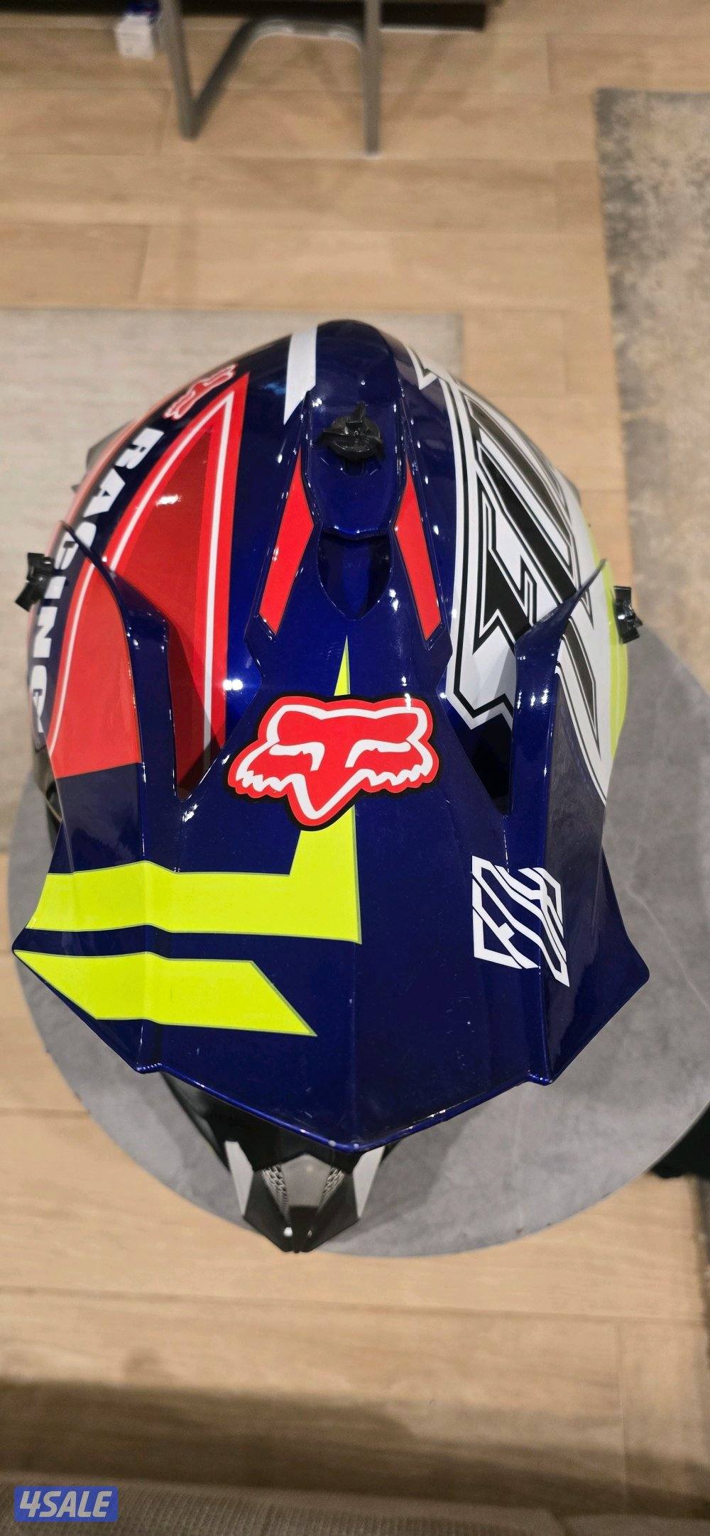 للبيع خوذه فوكس مقاس ميديم1