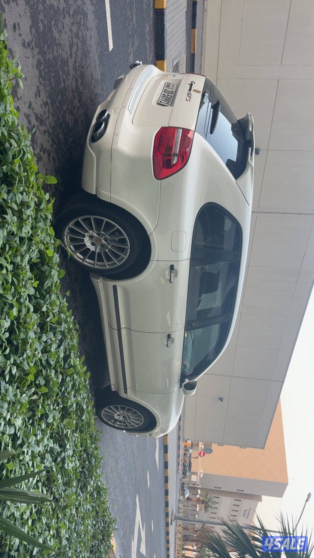 للبيع كايين GTS واردالوكاله بحاله الوكاله كامل الموصفات ماشي 180 الف8