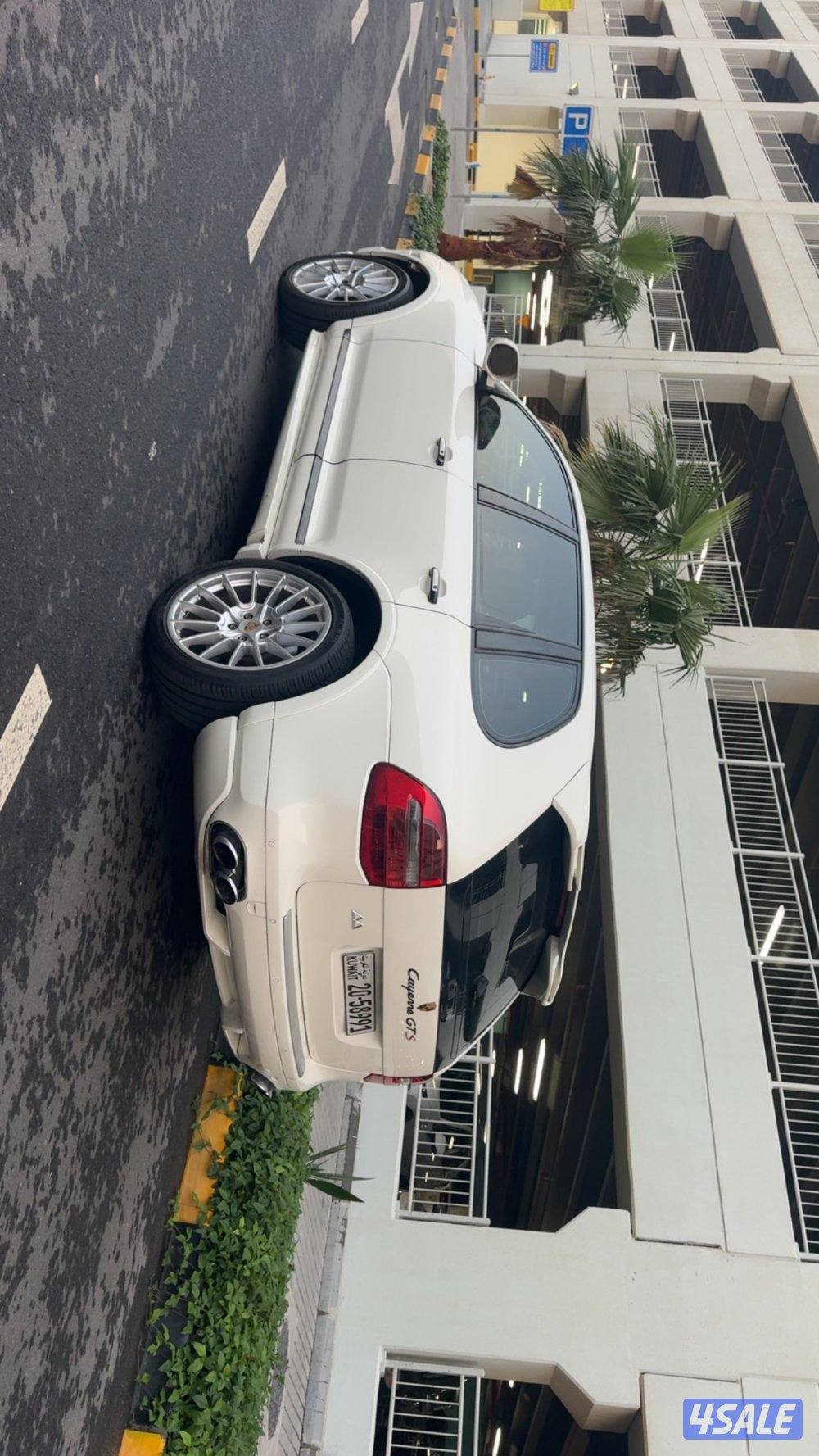 للبيع كايين GTS واردالوكاله بحاله الوكاله كامل الموصفات ماشي 180 الف9