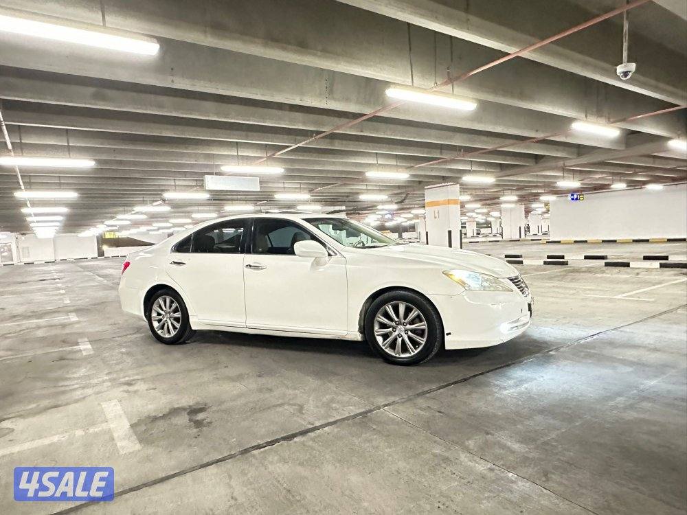 لكزسEsالسعر 10004