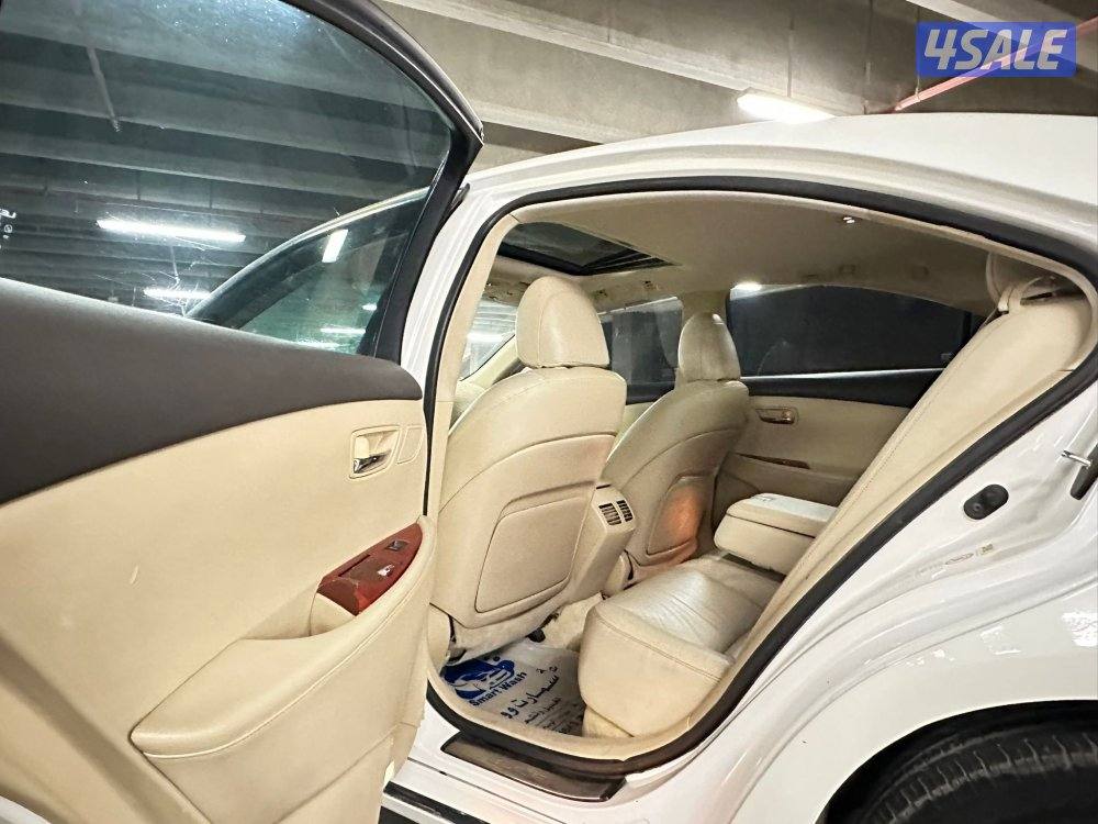 لكزسEsالسعر 10006