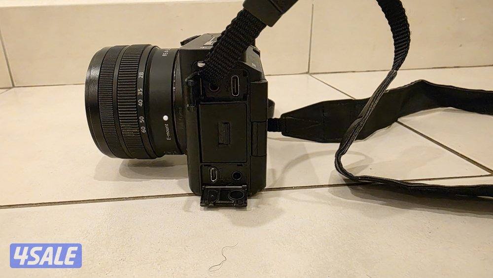 للبيع سوني zv-e1 مع عدسته الاصلية 28-602