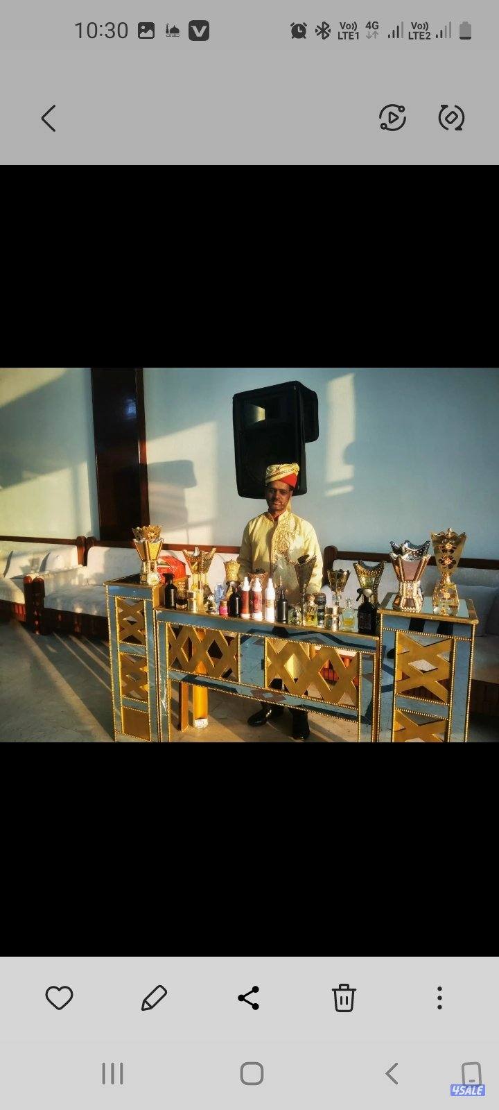 تقديم القهوة العربي والشاي والتمور4