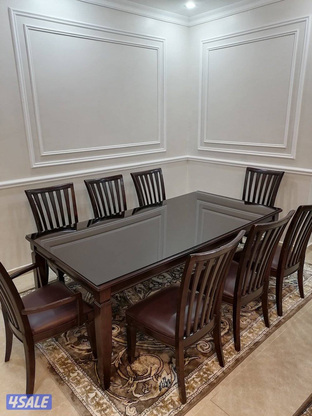 طاولة طعام1