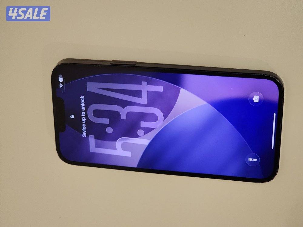 Selling my iPhone 14 Plus with 256GB storage (Midnight Black)2