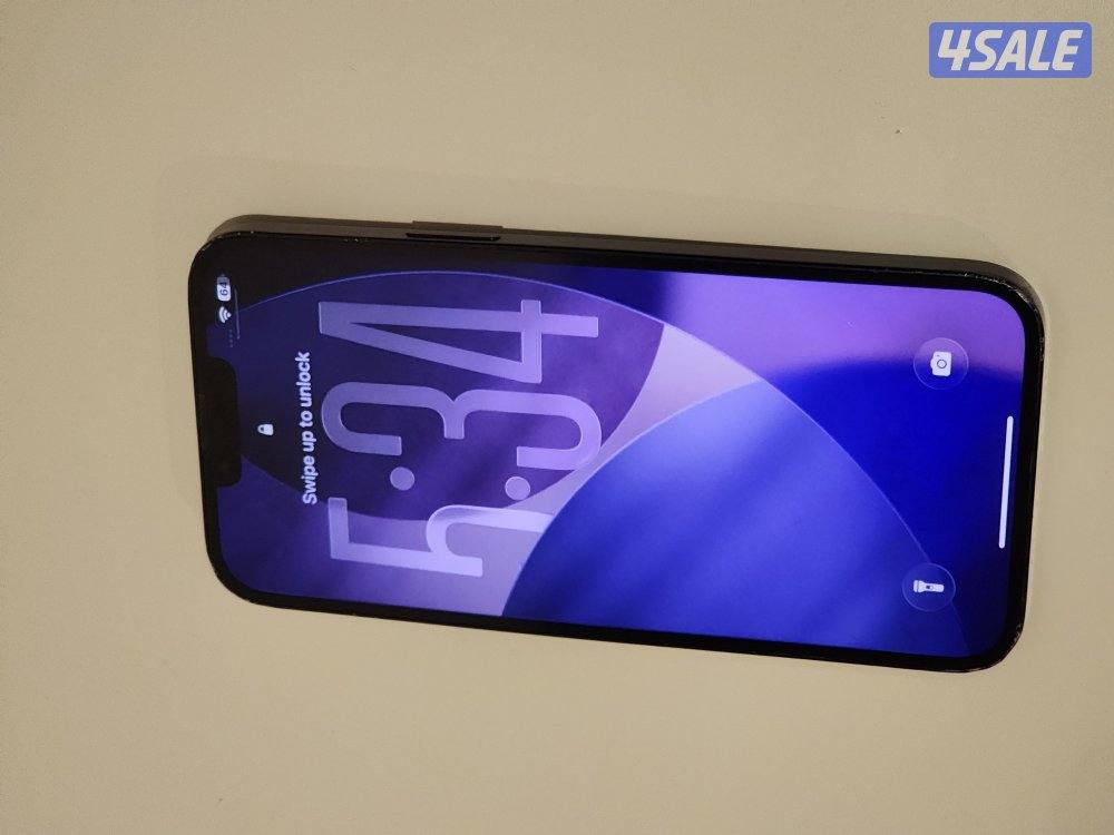 Selling my iPhone 14 Plus with 256GB storage (Midnight Black)6