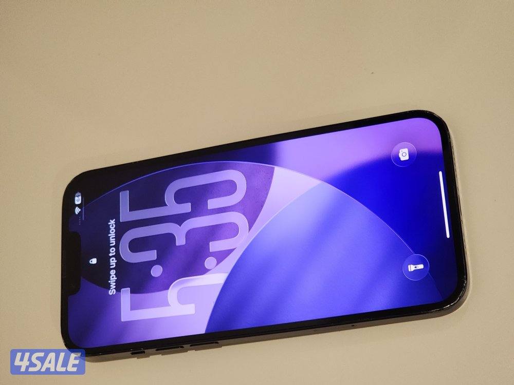 Selling my iPhone 14 Plus with 256GB storage (Midnight Black)7