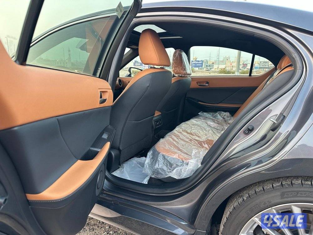 لكزس IS 300 موديل ٢٠٢٤ كامل المواصفات بأكياس الوكالة8