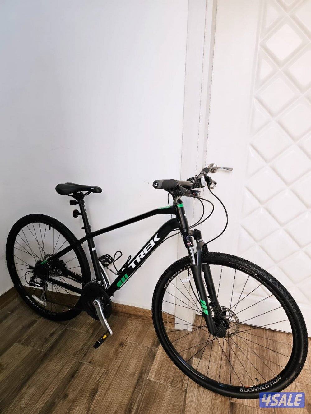 Trek Dual Sport 2 Very Clean 1month used only.0