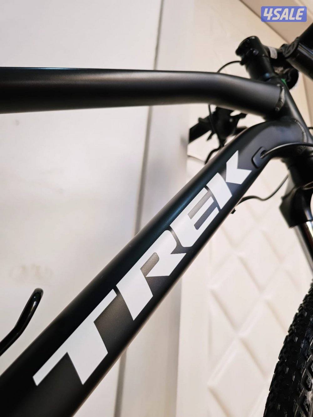 Trek Dual Sport 2 Very Clean 1month used only.3