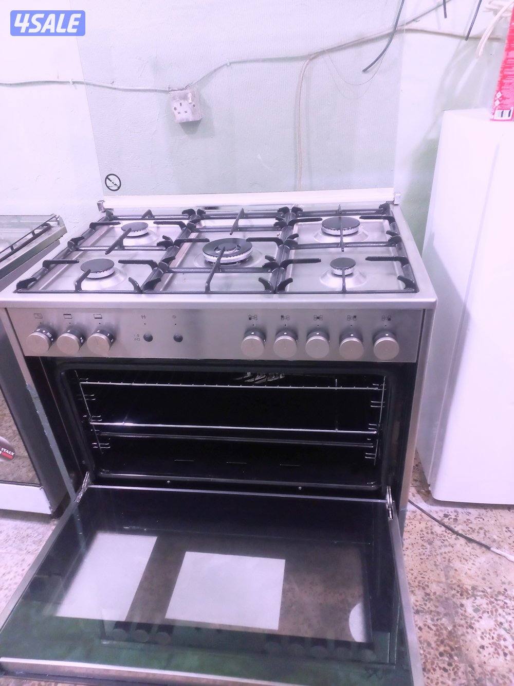 للبيع طباخ لاجيرمانيا الحديث 90/60 اشعل ذاتي وسفت امان ولمبه الفرن2