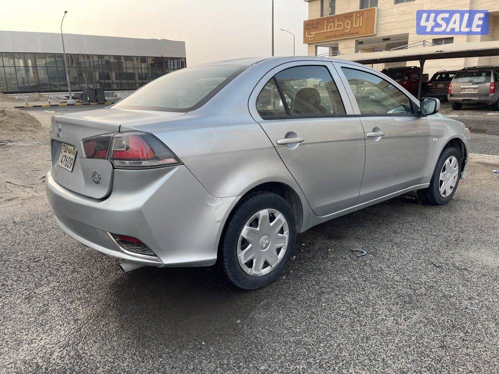 للبيع ميتسوبيشي لانسر موديل 20151