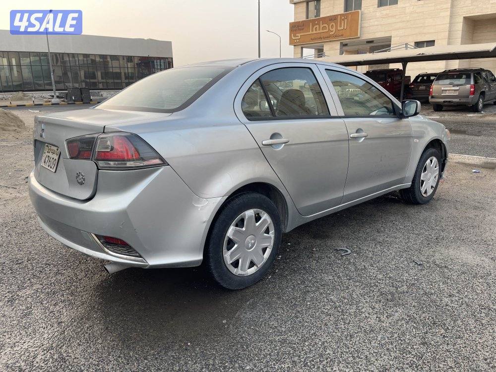 للبيع ميتسوبيشي لانسر موديل 20152