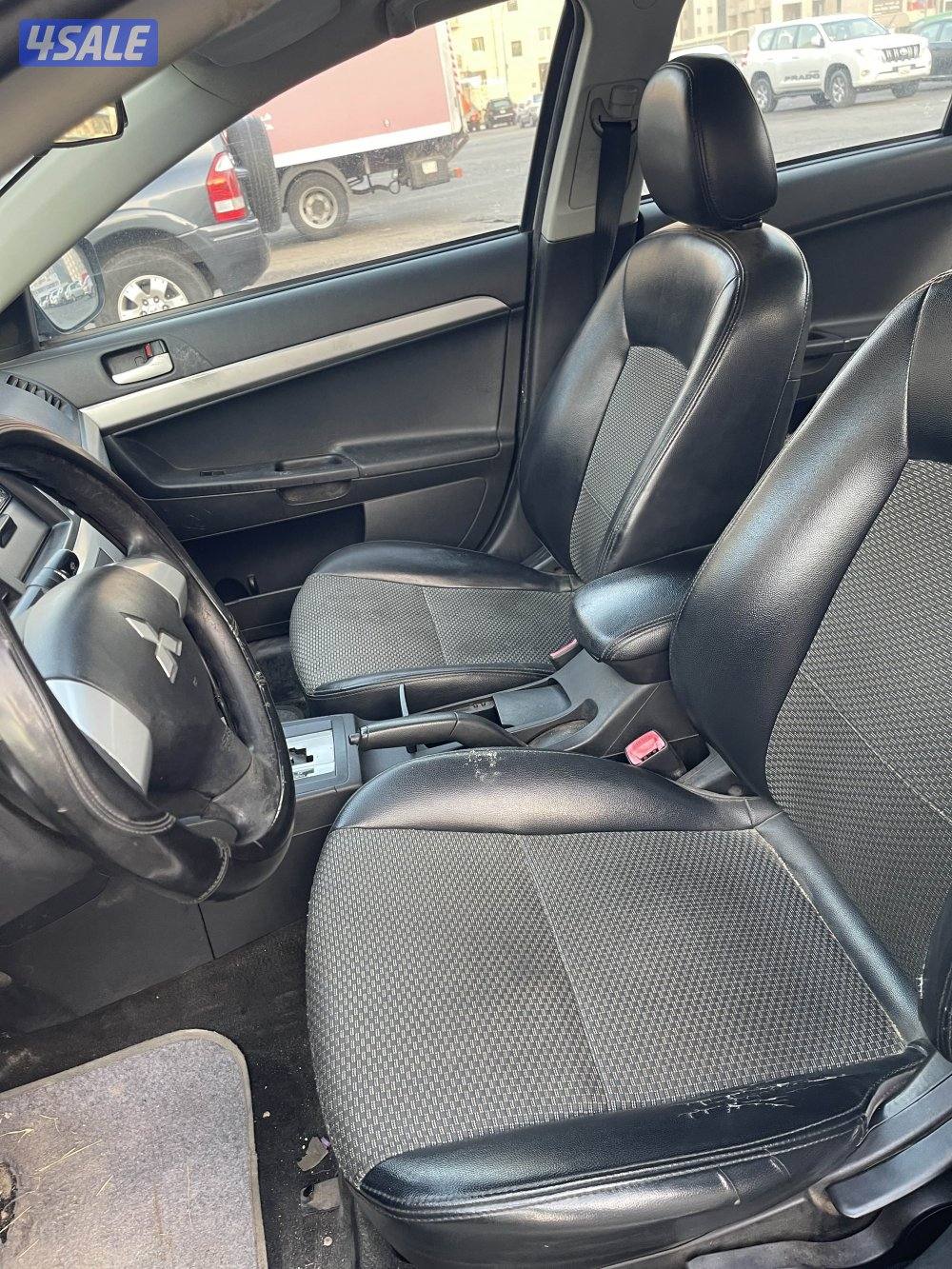 للبيع ميتسوبيشي لانسر موديل 20153