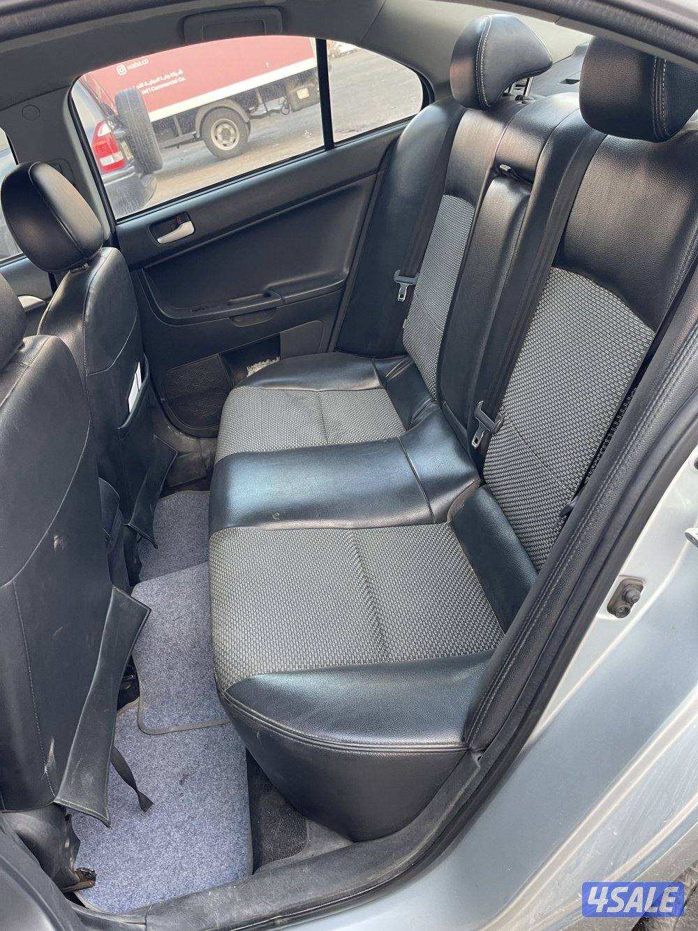 للبيع ميتسوبيشي لانسر موديل 20155