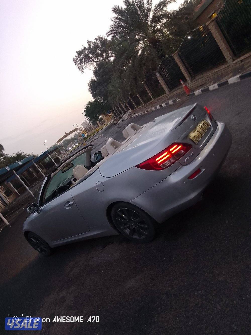 Is300c بحالة ممتازة1