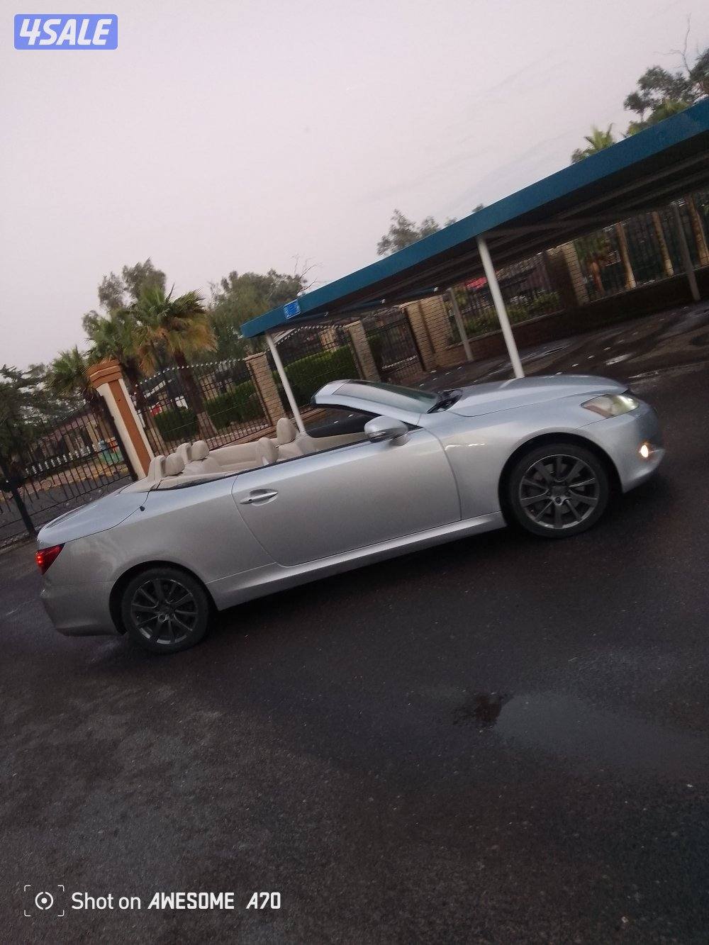 Is300c بحالة ممتازة3