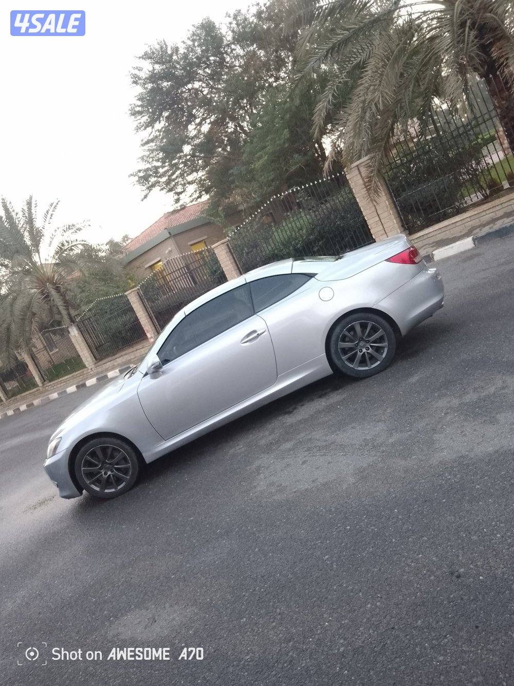 Is300c بحالة ممتازة8