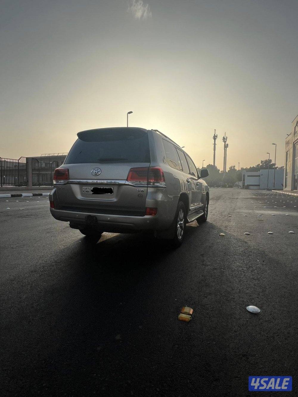 للبيع لاند كرورزر 2017 GXR V810