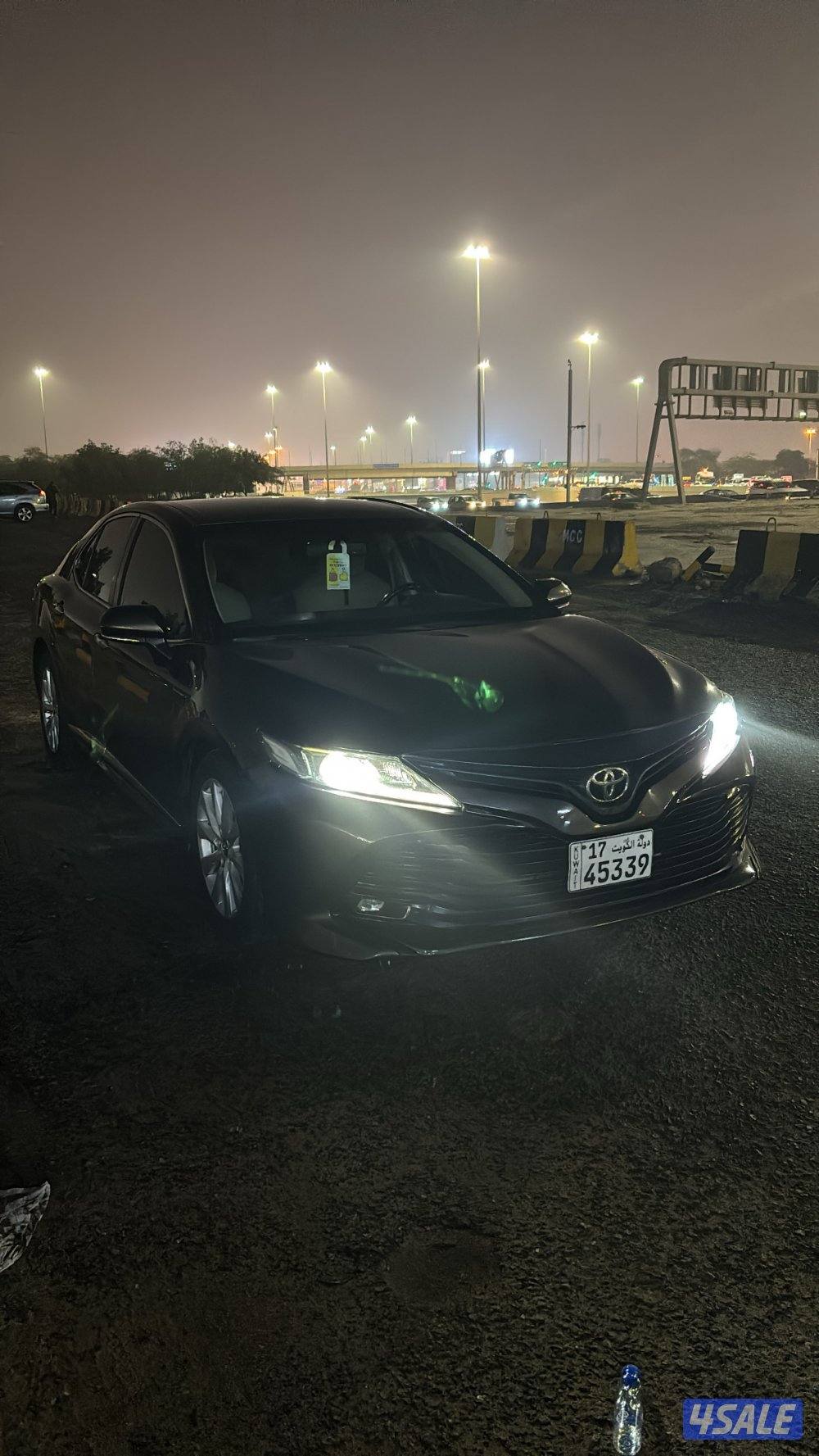 للبيع كامري ٢٠١٩ وارد الساير0