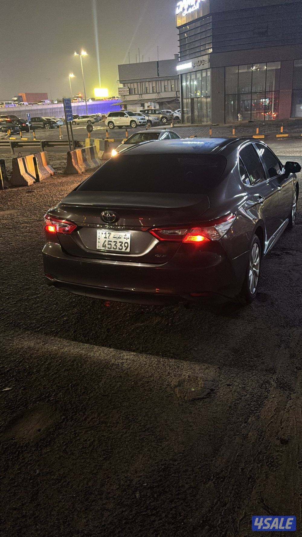 للبيع كامري ٢٠١٩ وارد الساير2