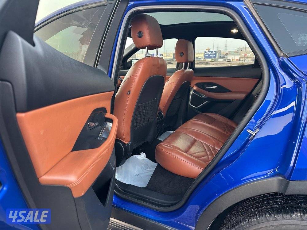 جاكوار E Pace موديل ٢٠١٩ بحالة الوكالة8