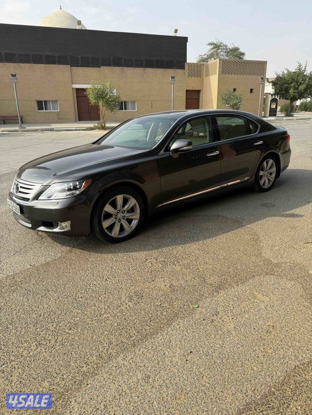 لكزس 2010 / Ls600 هايبرد كهرباء و بانزين ماشي 71 صبغ وكاله شرط الفحص1