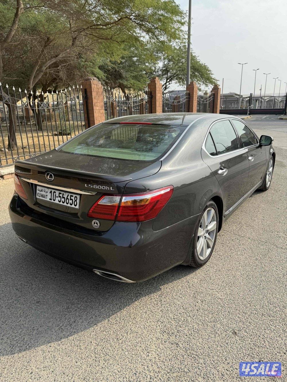 لكزس 2010 / Ls600 هايبرد كهرباء و بانزين ماشي 71 صبغ وكاله شرط الفحص2