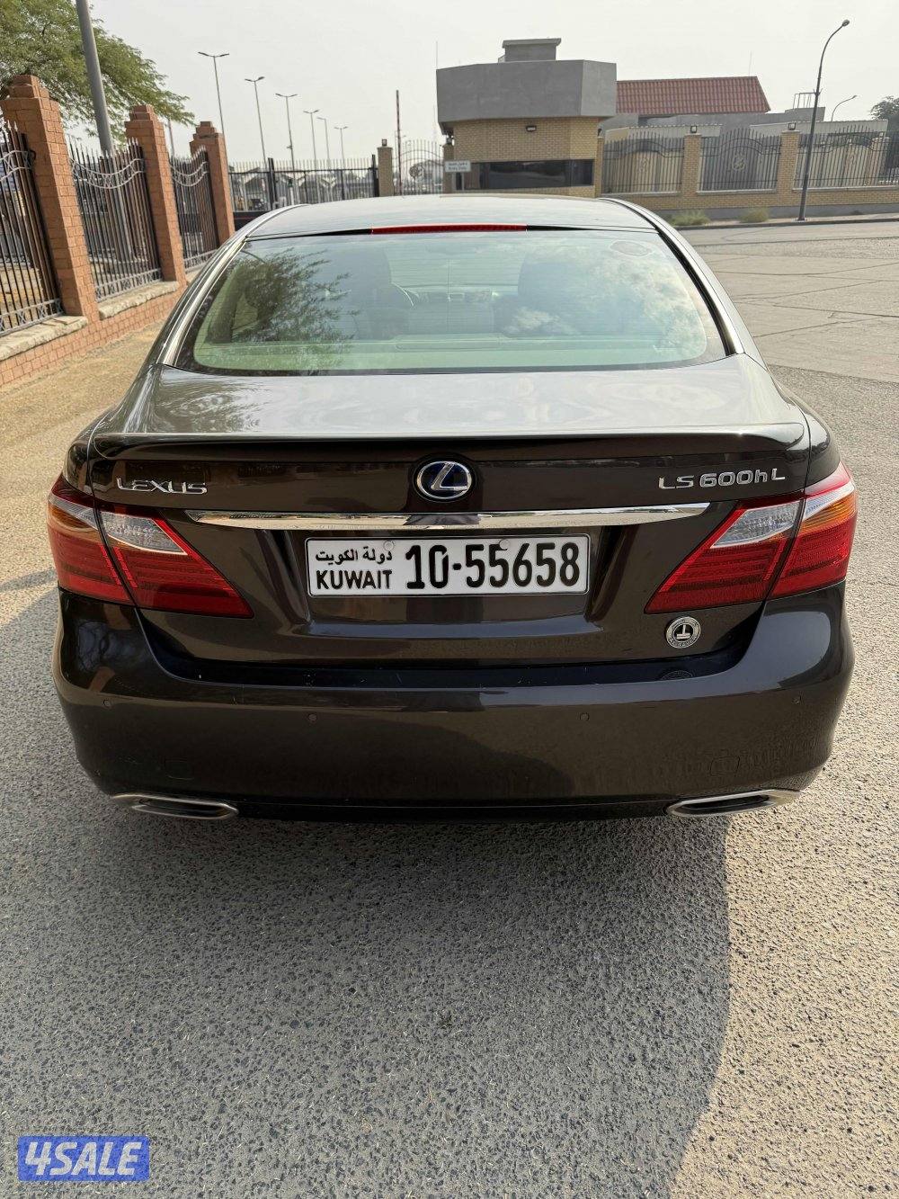 لكزس 2010 / Ls600 هايبرد كهرباء و بانزين ماشي 71 صبغ وكاله شرط الفحص4