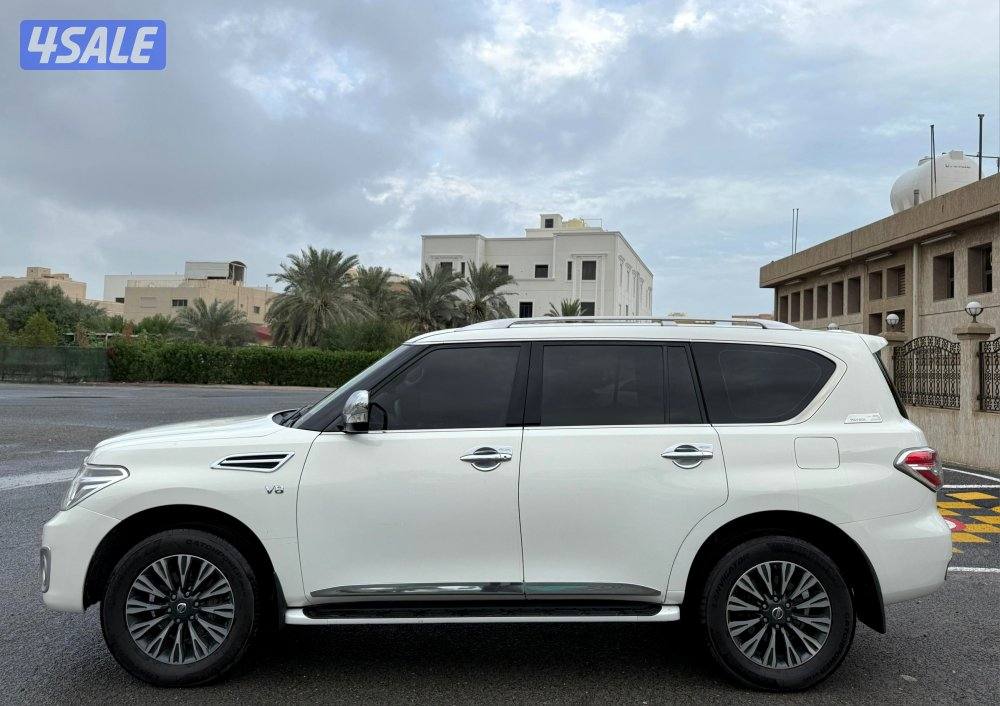 بحالة ممتازة جدا جيب نيسان باترول بلاتينيوم 2012 البابطين صبغ الوكالة4