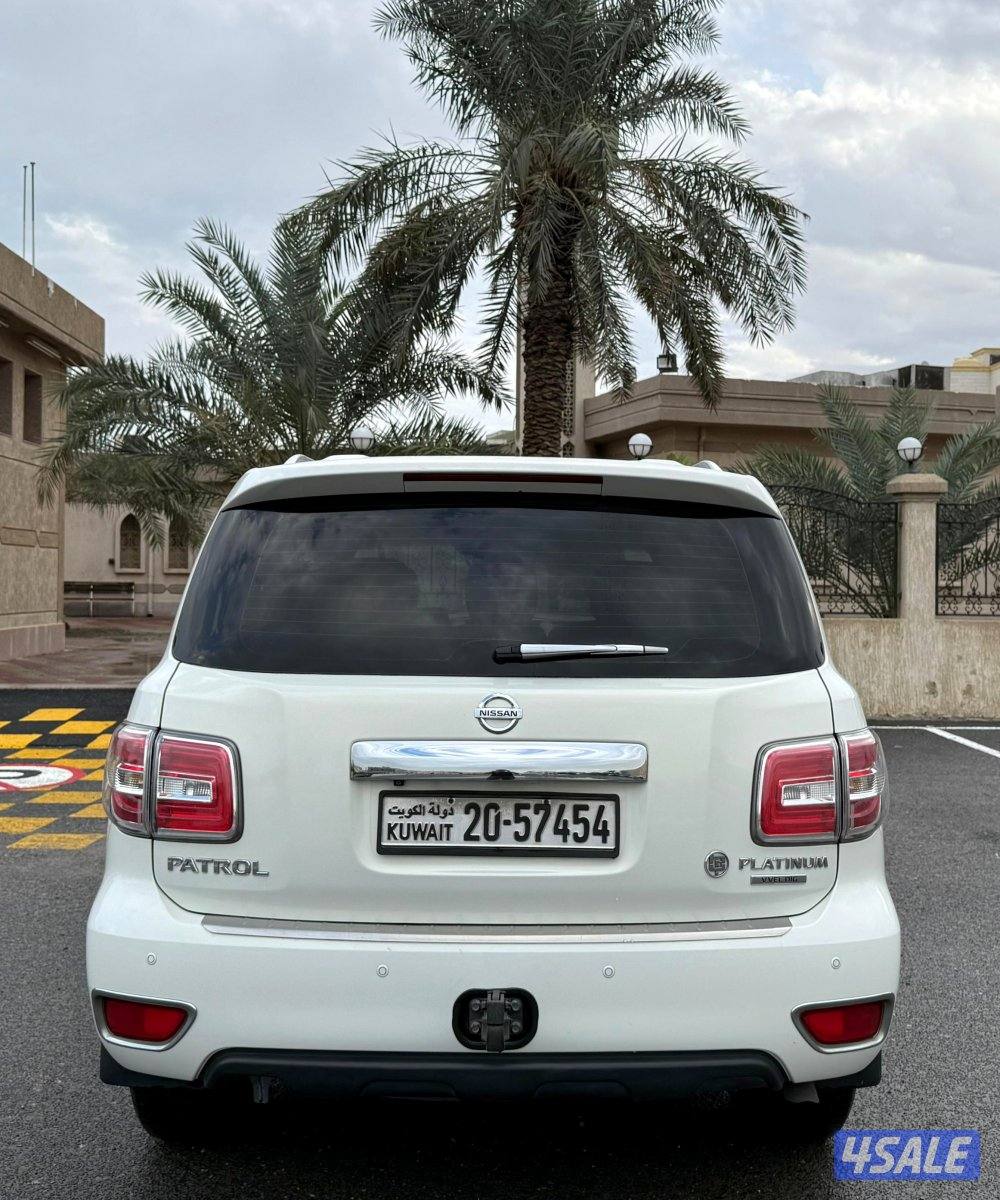 بحالة ممتازة جدا جيب نيسان باترول بلاتينيوم 2012 البابطين صبغ الوكالة6