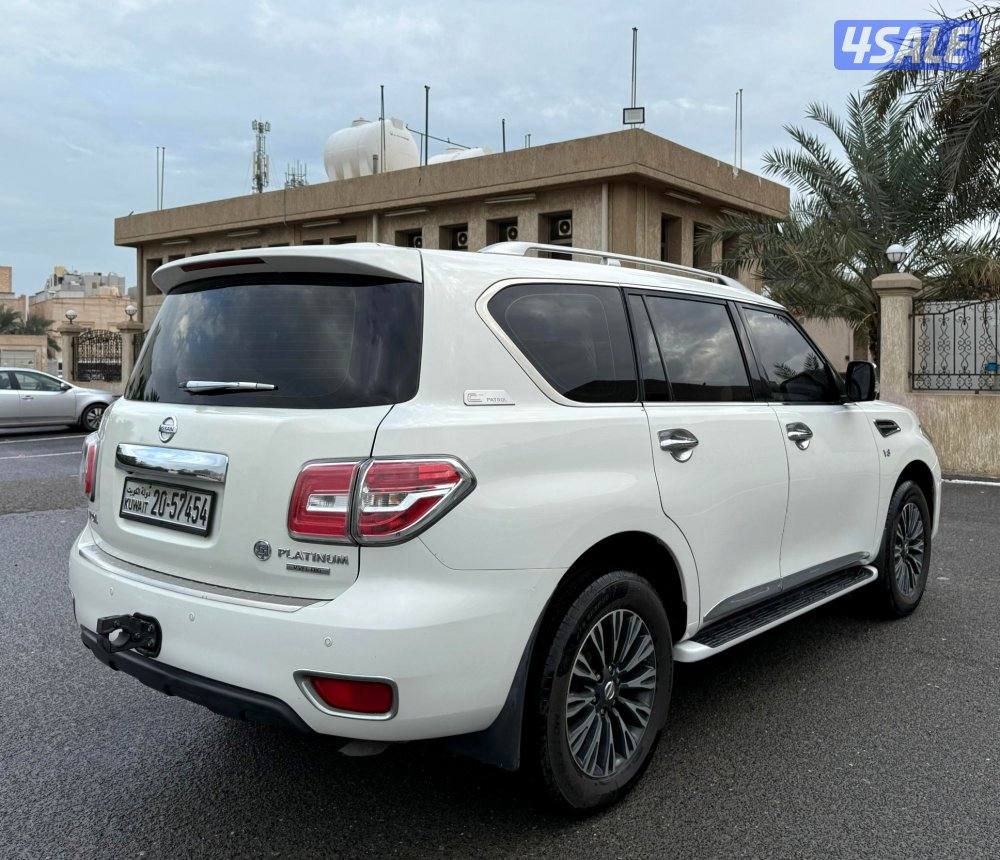 بحالة ممتازة جدا جيب نيسان باترول بلاتينيوم 2012 البابطين صبغ الوكالة8