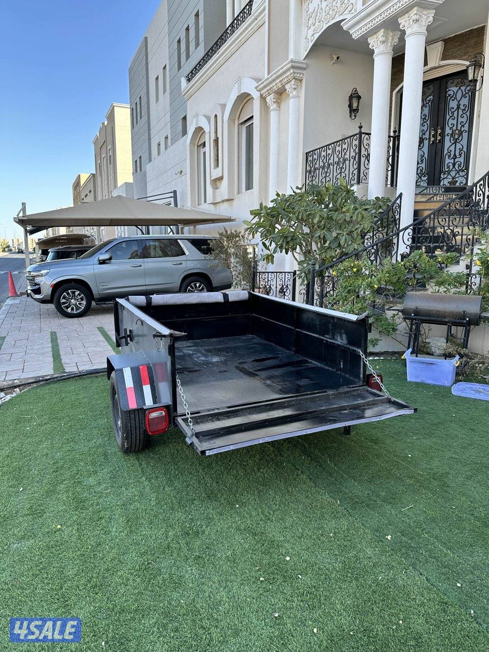 عربانة قلص طول مترين بعرض متر ونص والسعر ٢٠٠ قابل للتفاوض3