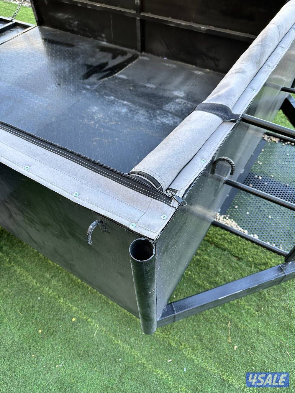 عربانة قلص طول مترين بعرض متر ونص والسعر ٢٠٠ قابل للتفاوض7