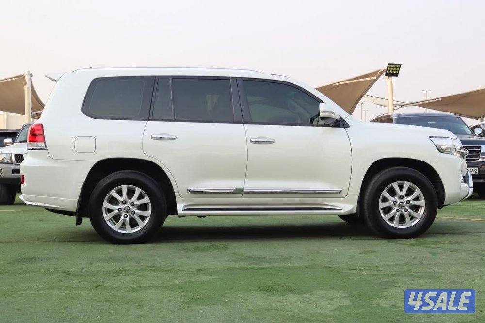 لاندكروزر2017GXR وكاله البحرين تصدير الى الكويت الاعلان واضح2